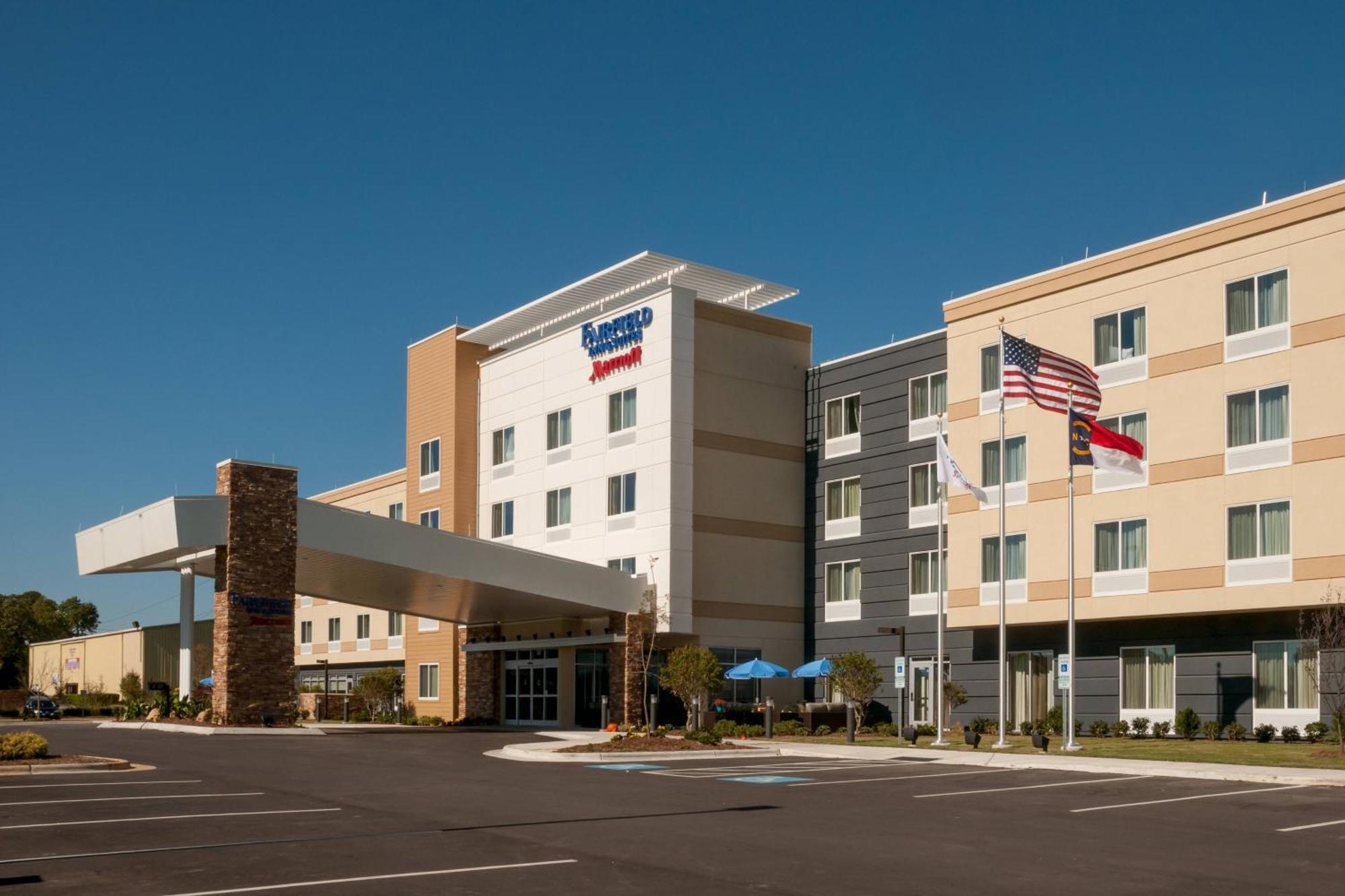 Fairfield Inn & Suites By Marriott Fayetteville North Bagian luar foto