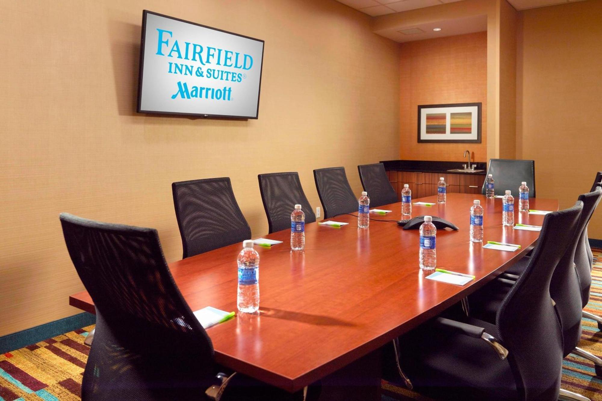 Fairfield Inn & Suites By Marriott Fayetteville North Bagian luar foto