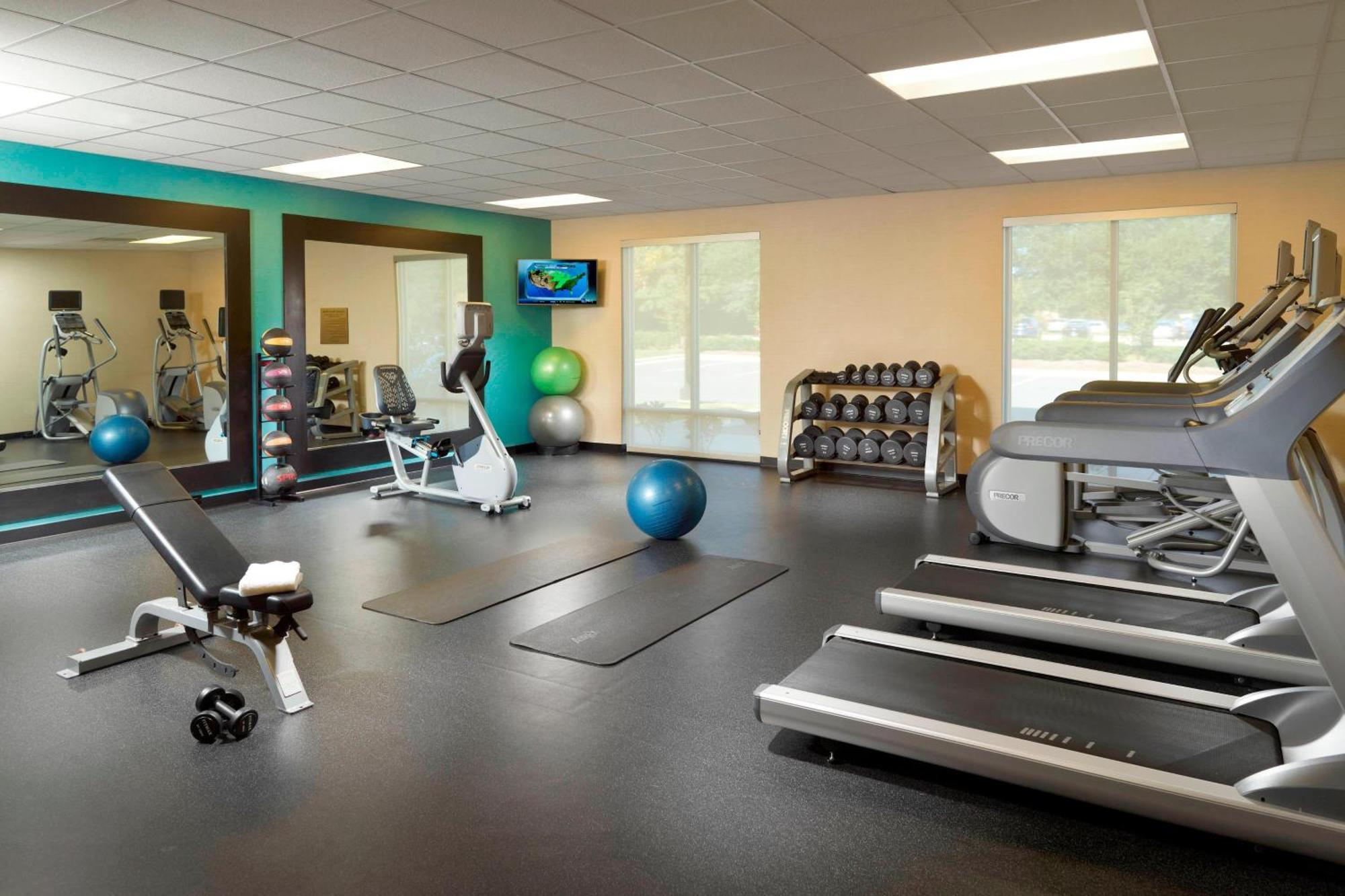 Fairfield Inn & Suites By Marriott Fayetteville North Bagian luar foto